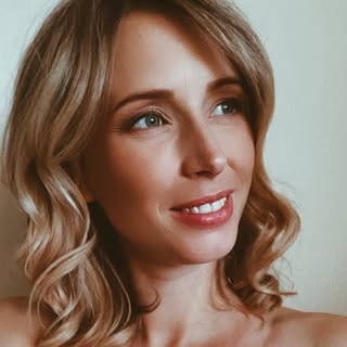 Eva Dombrovska