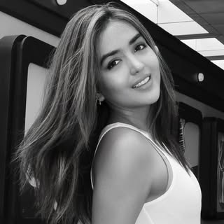 Anastasia Herzigova Mustikandrina