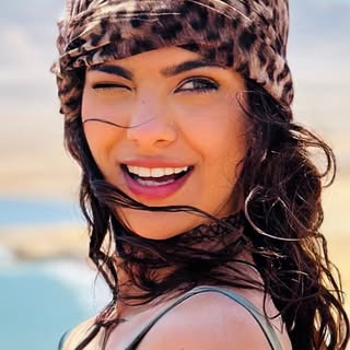 Elaine González