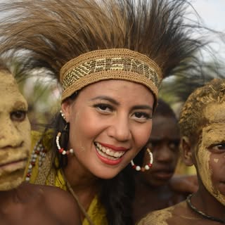 Fiona Euis Tjatriaty Callagan