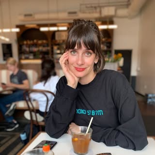 Larissa Santiago Escazo