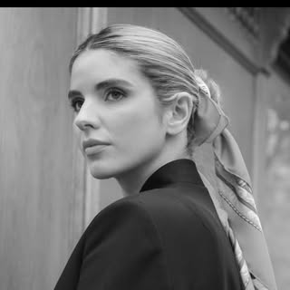 Vanessa Domínguez Field