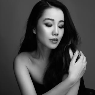 Dewi Liana Seriestha