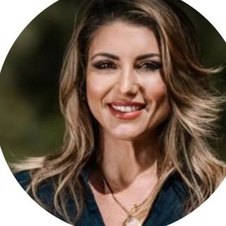 Romina Genuis