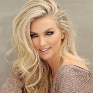 Holly Mills