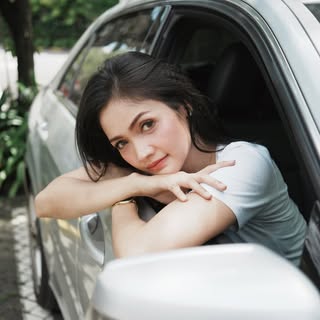 Kartika Berliana Tjakradidjaja